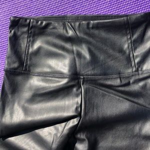 💥Pleather leggings